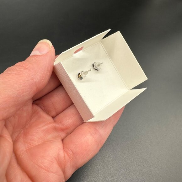 Sterling Silver Pearl Earrings Freshwater Cultured Gift Box Jewelry 7.5mm - Picture 3 of 6